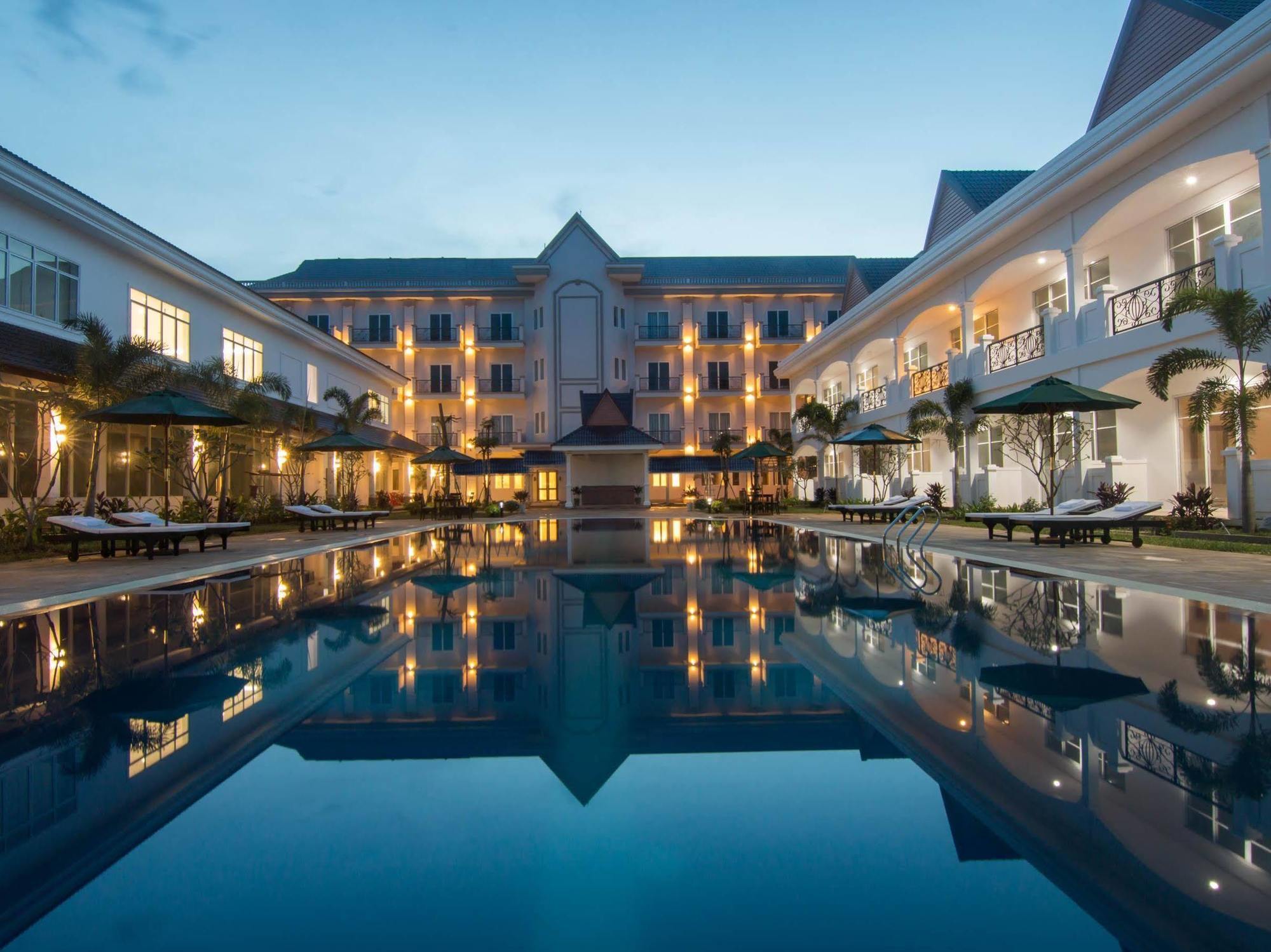 Glorious Hotel Кампонгтхом Экстерьер фото